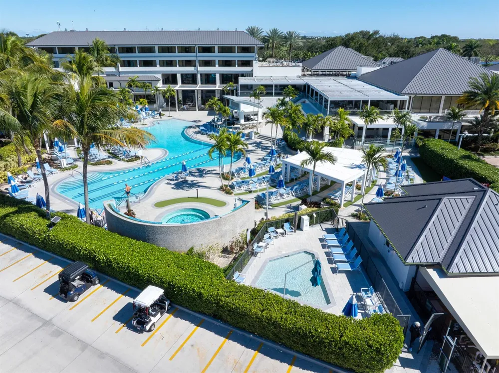 15 SOUTHPORT LANE #D Boynton Beach, FL 33436