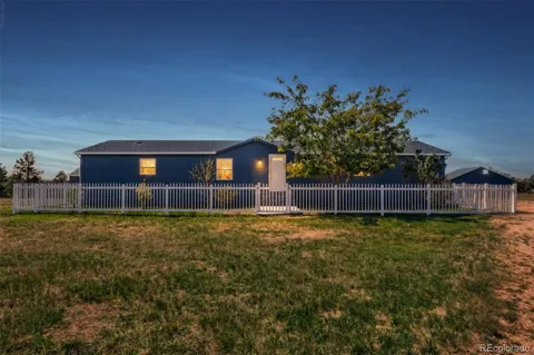 40945 Topaz Drive