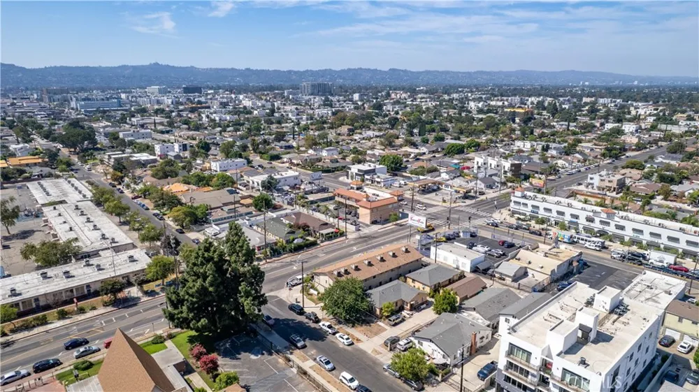 6003 Craner Avenue North Hollywood, CA 91606