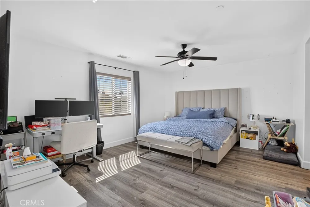 7014 Alderwood Fontana, CA 92336