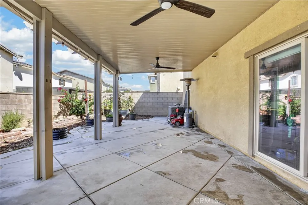 7014 Alderwood Fontana, CA 92336