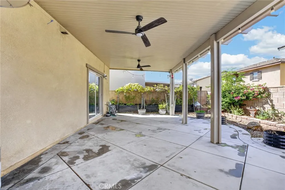 7014 Alderwood Fontana, CA 92336