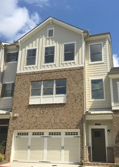 2277 Fremont Drive #4