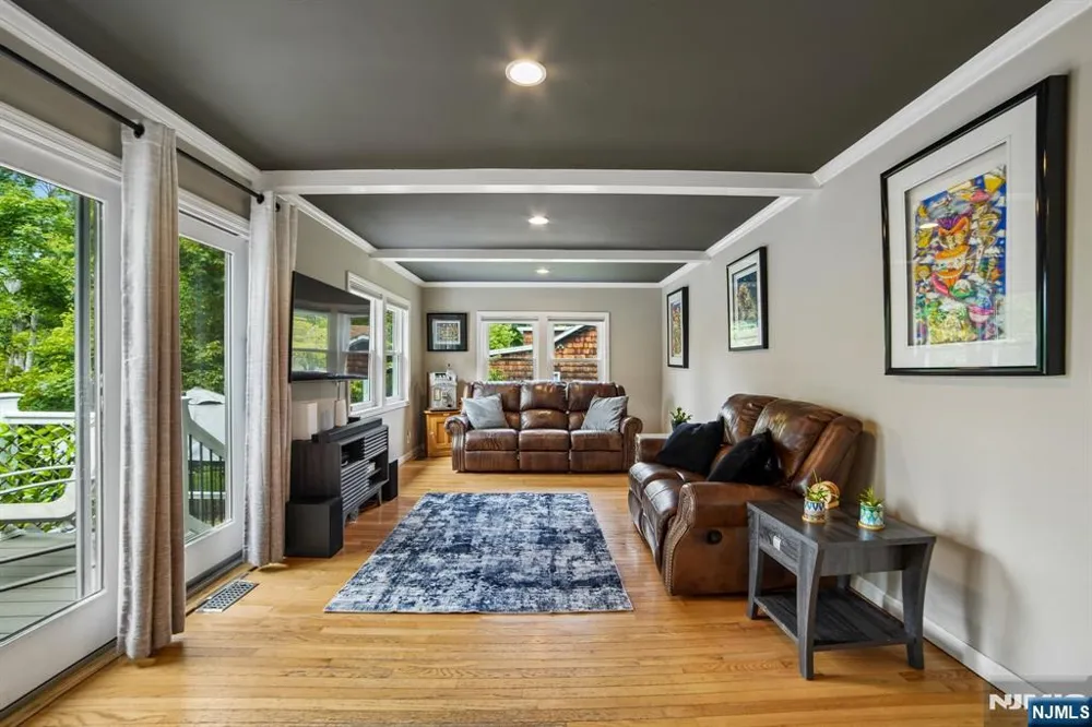 41 Forest Terrace Wayne, NJ 07470