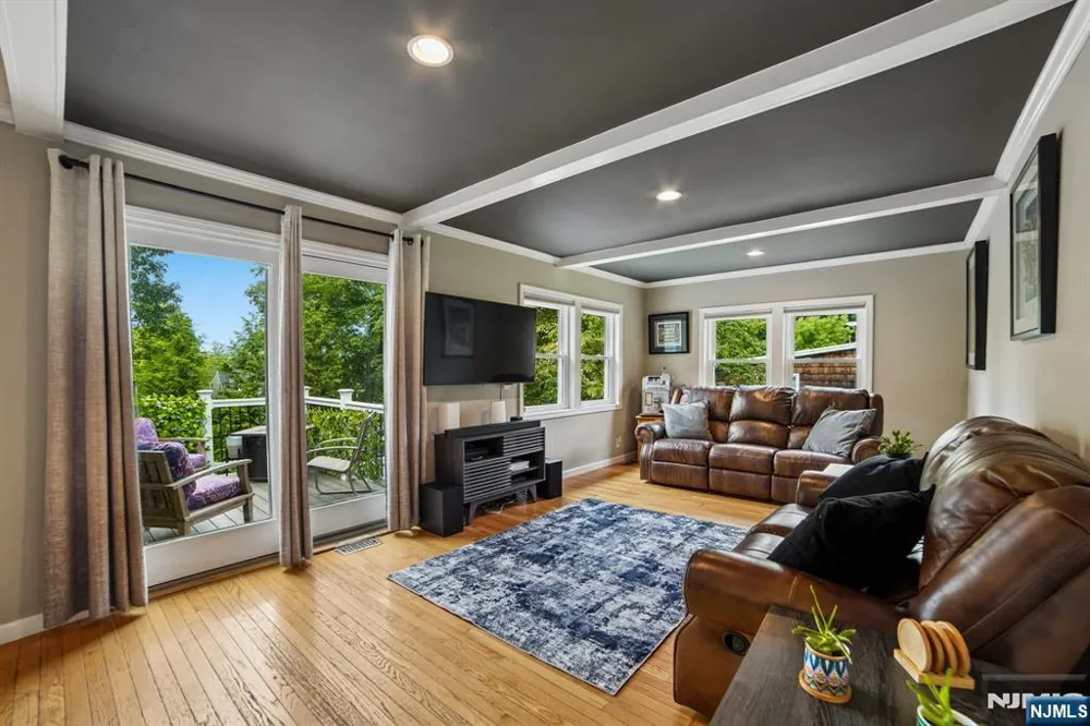 41 Forest Terrace Wayne, NJ 07470