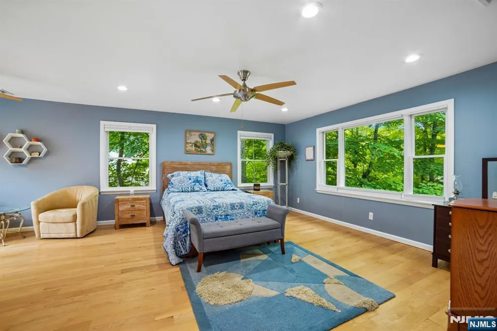 41 Forest Terrace Wayne, NJ 07470