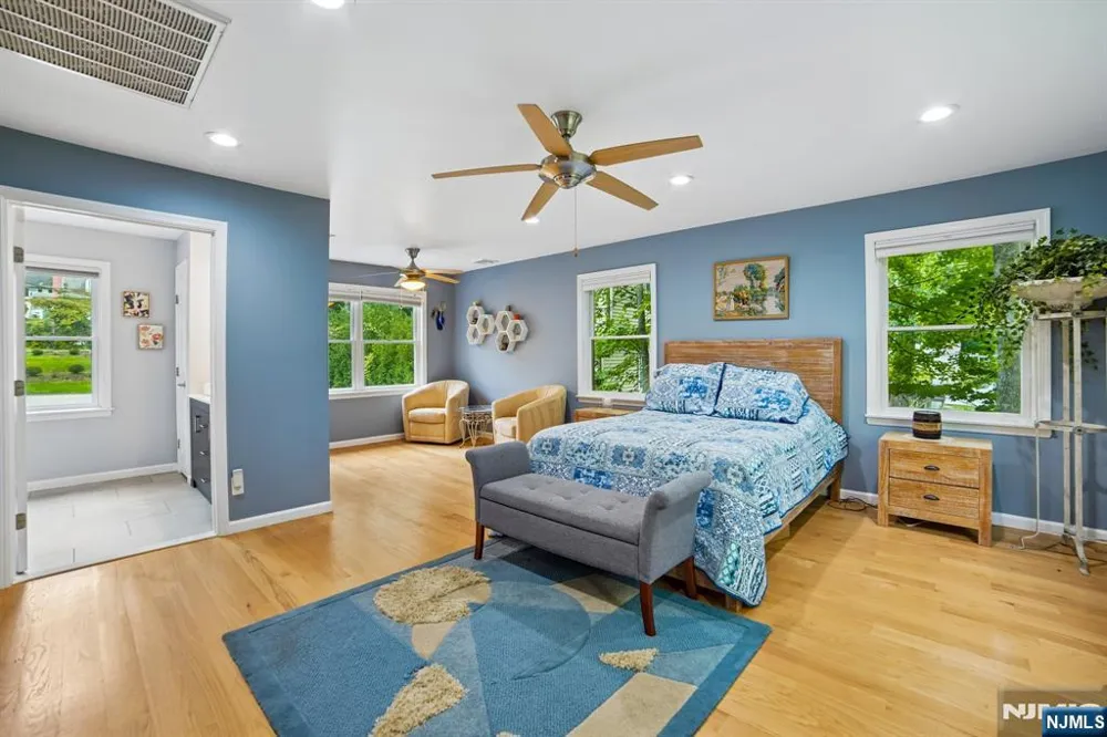 41 Forest Terrace Wayne, NJ 07470