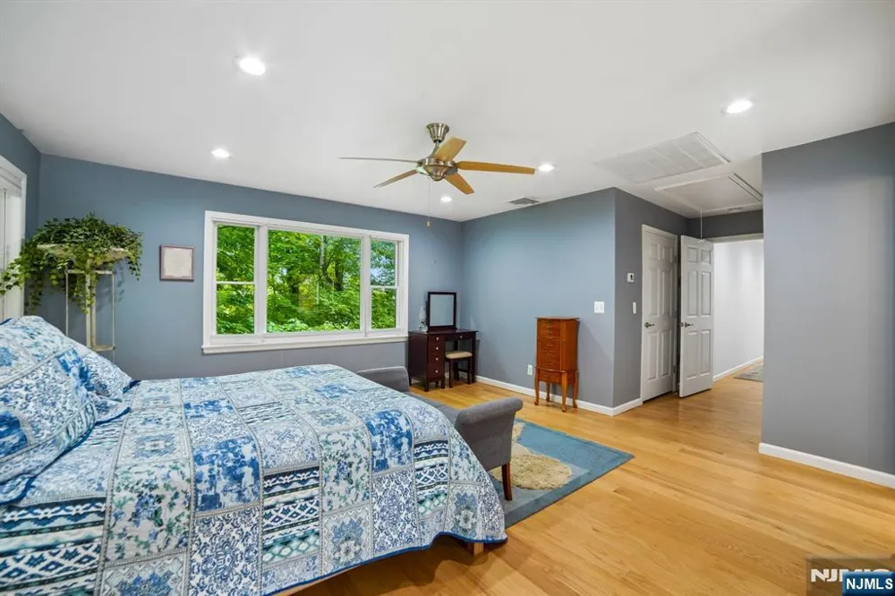 41 Forest Terrace Wayne, NJ 07470