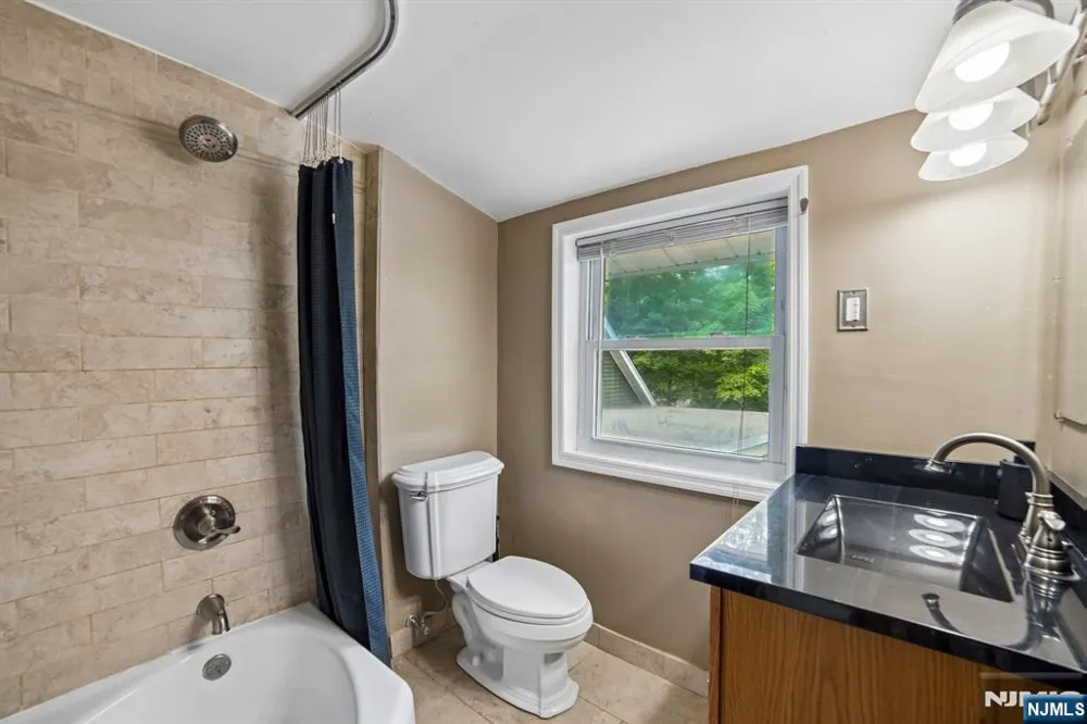 41 Forest Terrace Wayne, NJ 07470