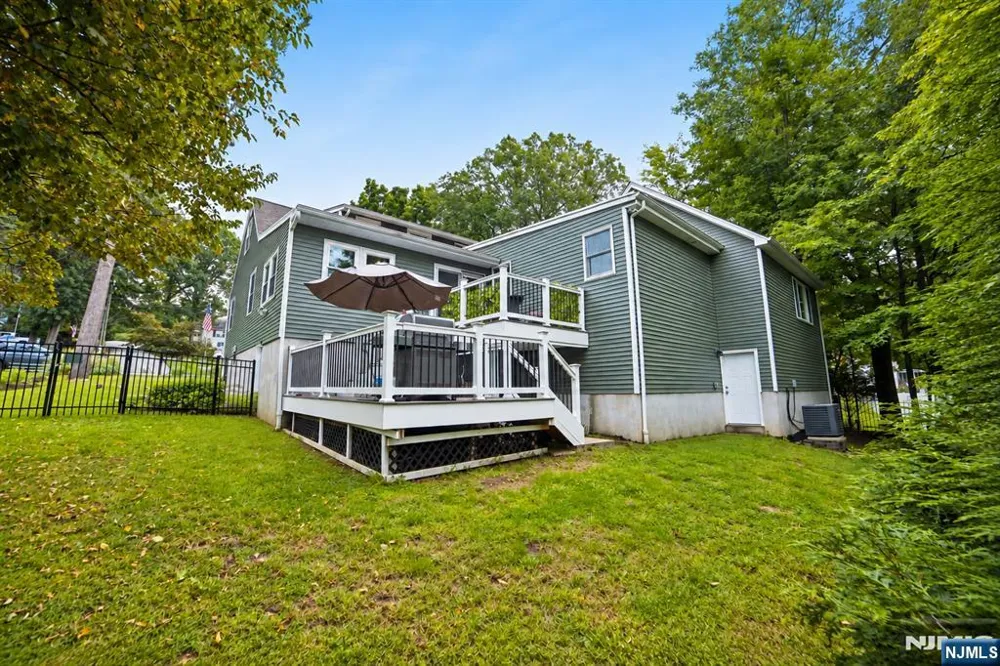 41 Forest Terrace Wayne, NJ 07470