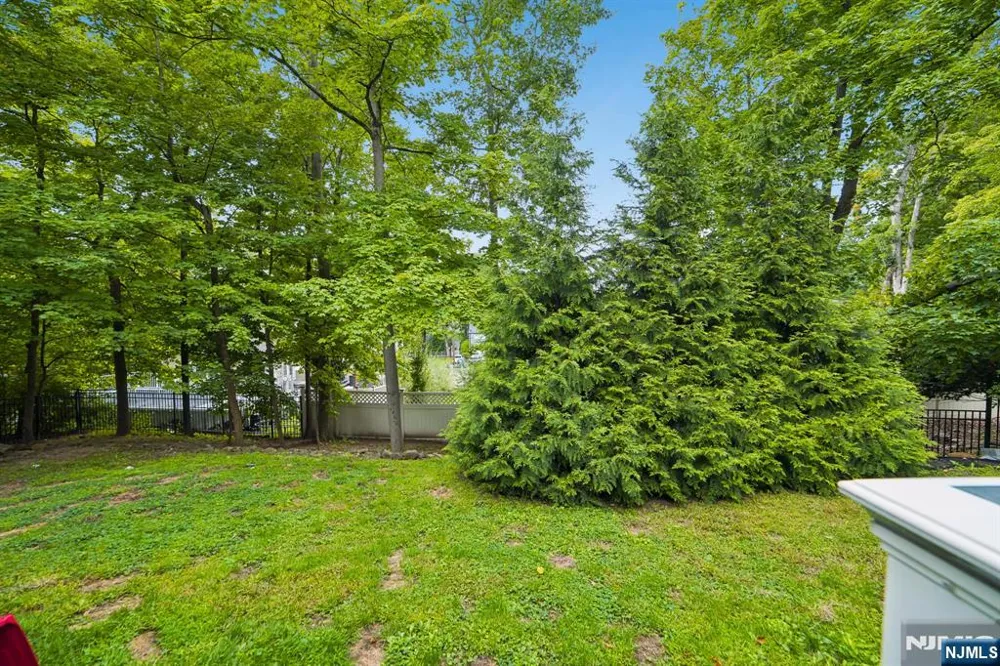 41 Forest Terrace Wayne, NJ 07470