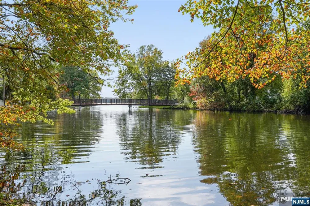 41 Forest Terrace Wayne, NJ 07470