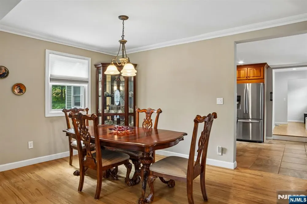 41 Forest Terrace Wayne, NJ 07470
