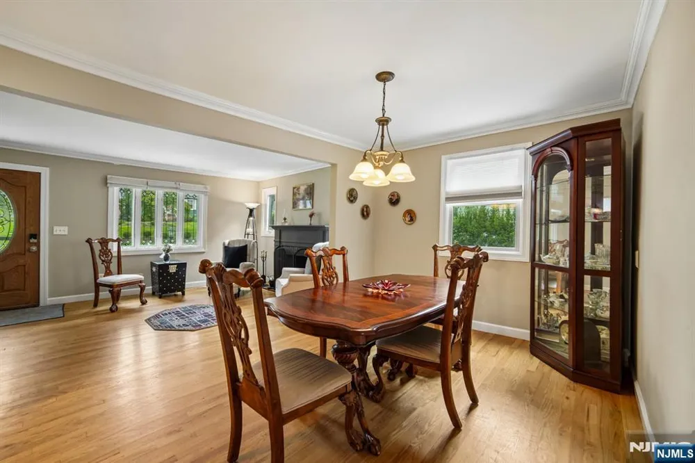 41 Forest Terrace Wayne, NJ 07470