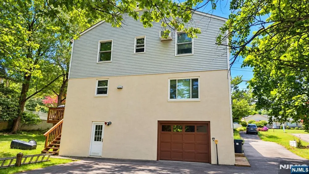1486 Alps Road Wayne, NJ 07470