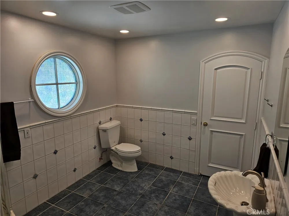 2825 Forest View Way Carlsbad, CA 92008