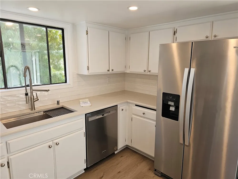 2825 Forest View Way Carlsbad, CA 92008