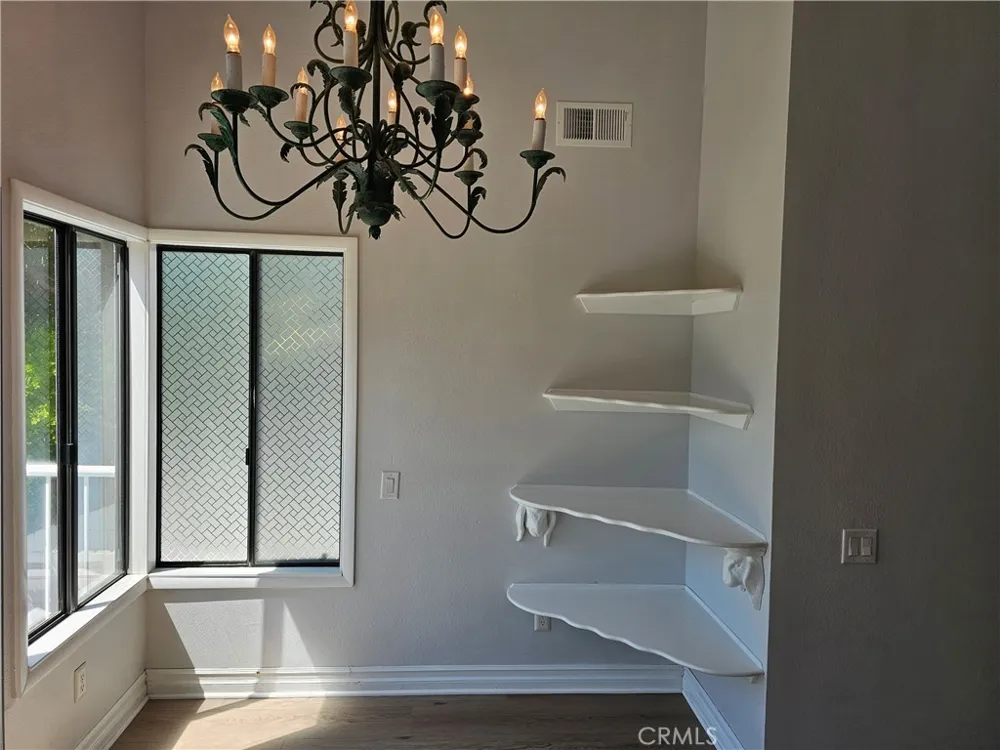 2825 Forest View Way Carlsbad, CA 92008