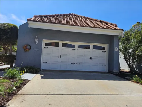 2825 Forest View Way