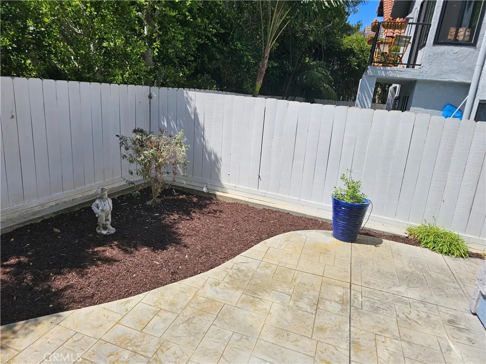 2825 Forest View Way Carlsbad, CA 92008