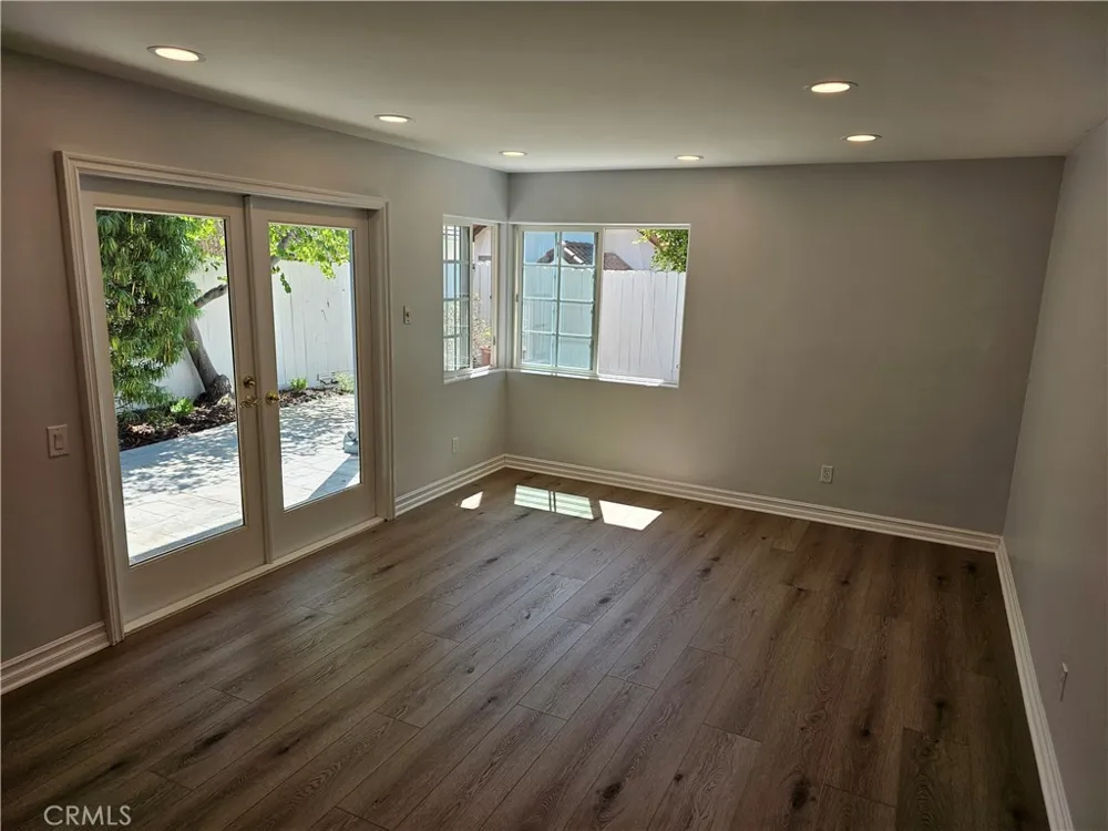 2825 Forest View Way Carlsbad, CA 92008