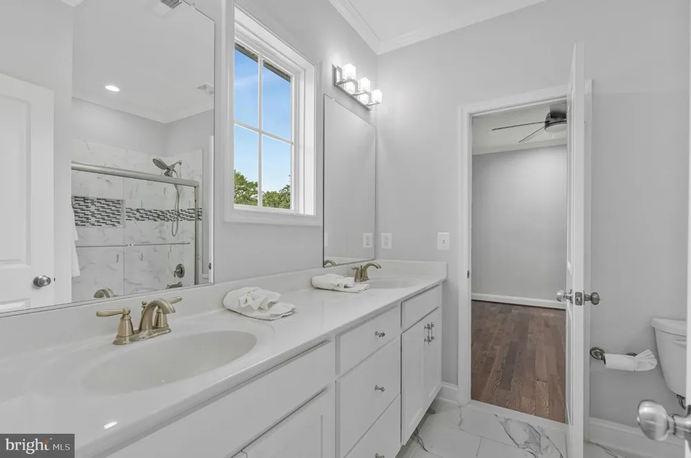 11889 BRADLEY FOREST ROAD Manassas, VA 20112