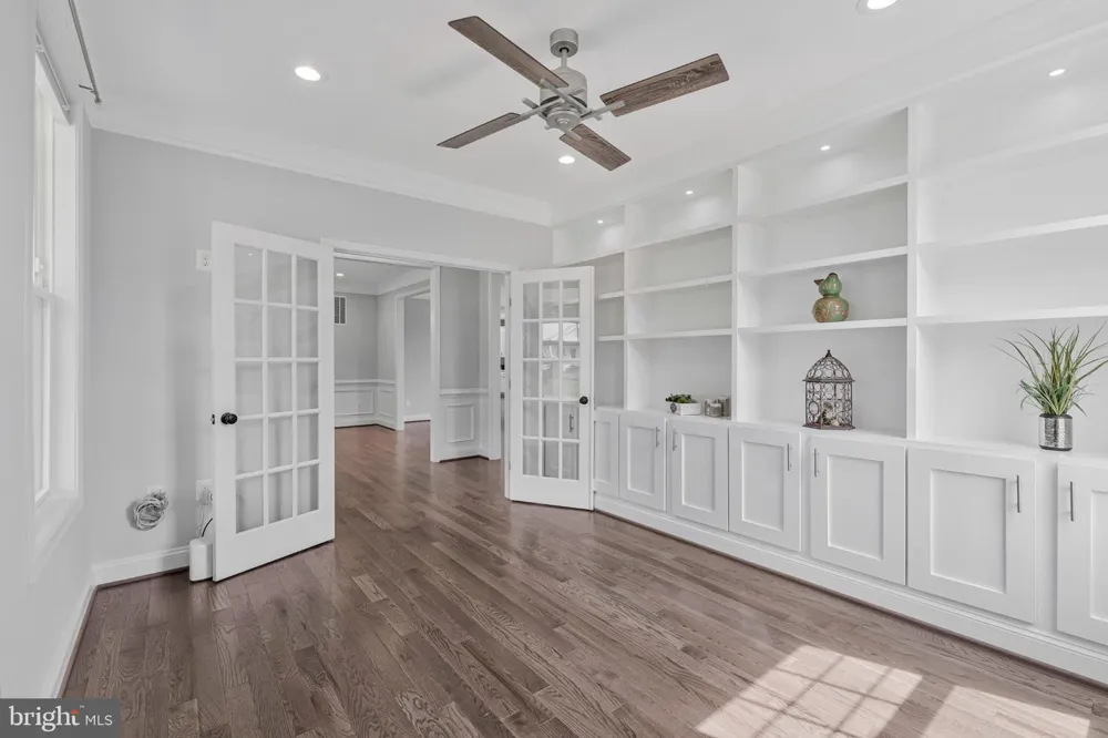11889 BRADLEY FOREST ROAD Manassas, VA 20112