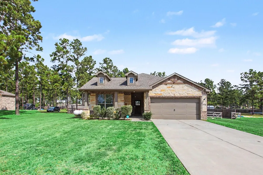 16349 Ellis Street Conroe, TX 77303