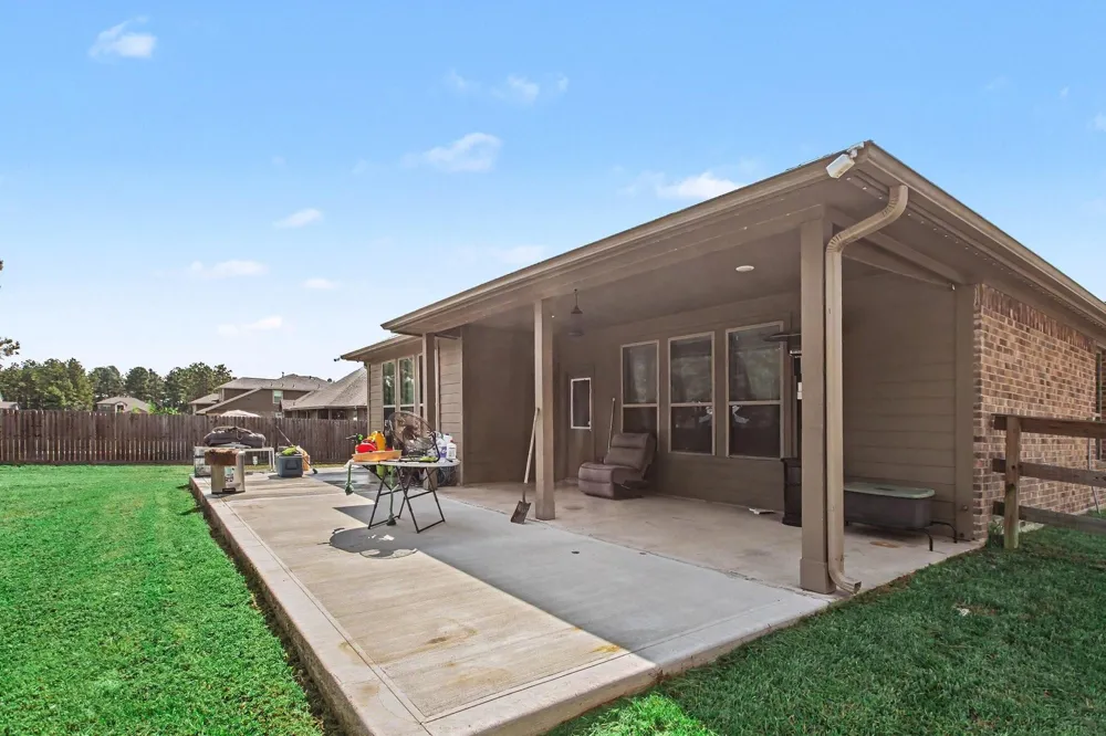 16349 Ellis Street Conroe, TX 77303