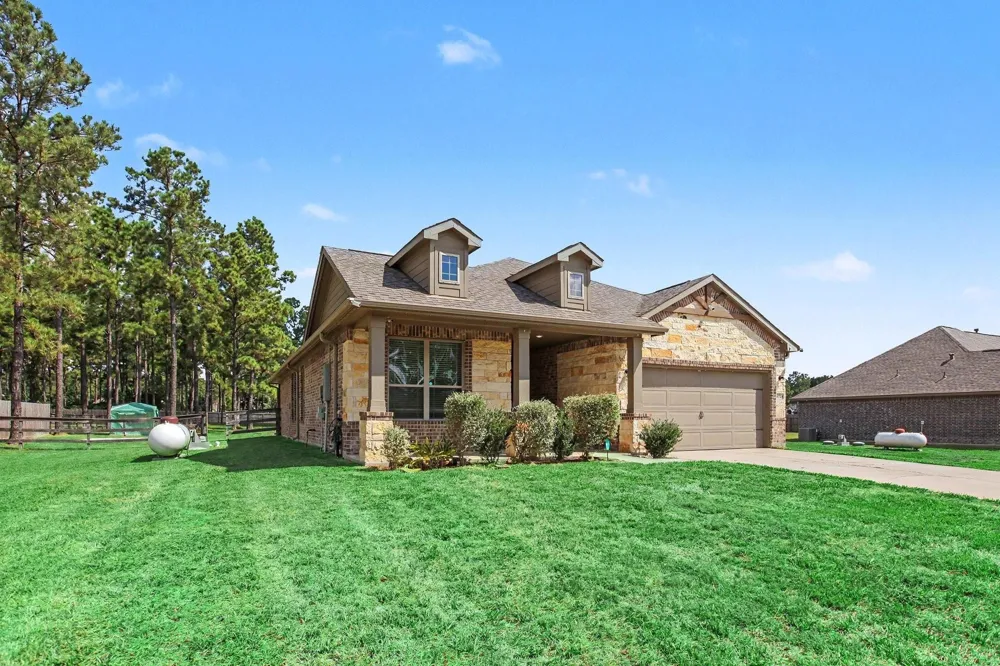 16349 Ellis Street Conroe, TX 77303