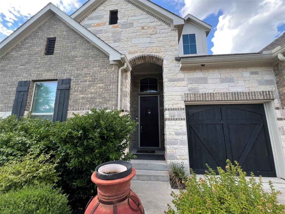 1709 Hollowback Drive Leander, TX 78641
