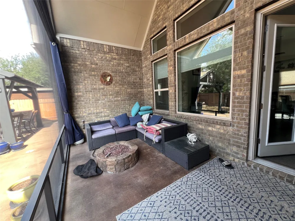 1709 Hollowback Drive Leander, TX 78641