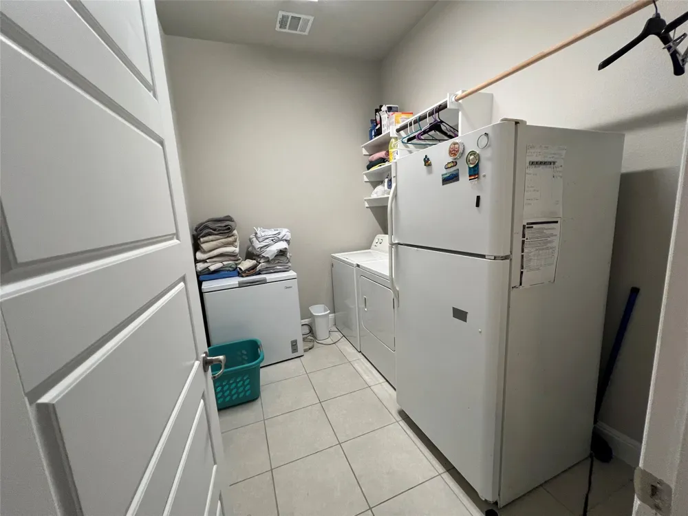 1709 Hollowback Drive Leander, TX 78641