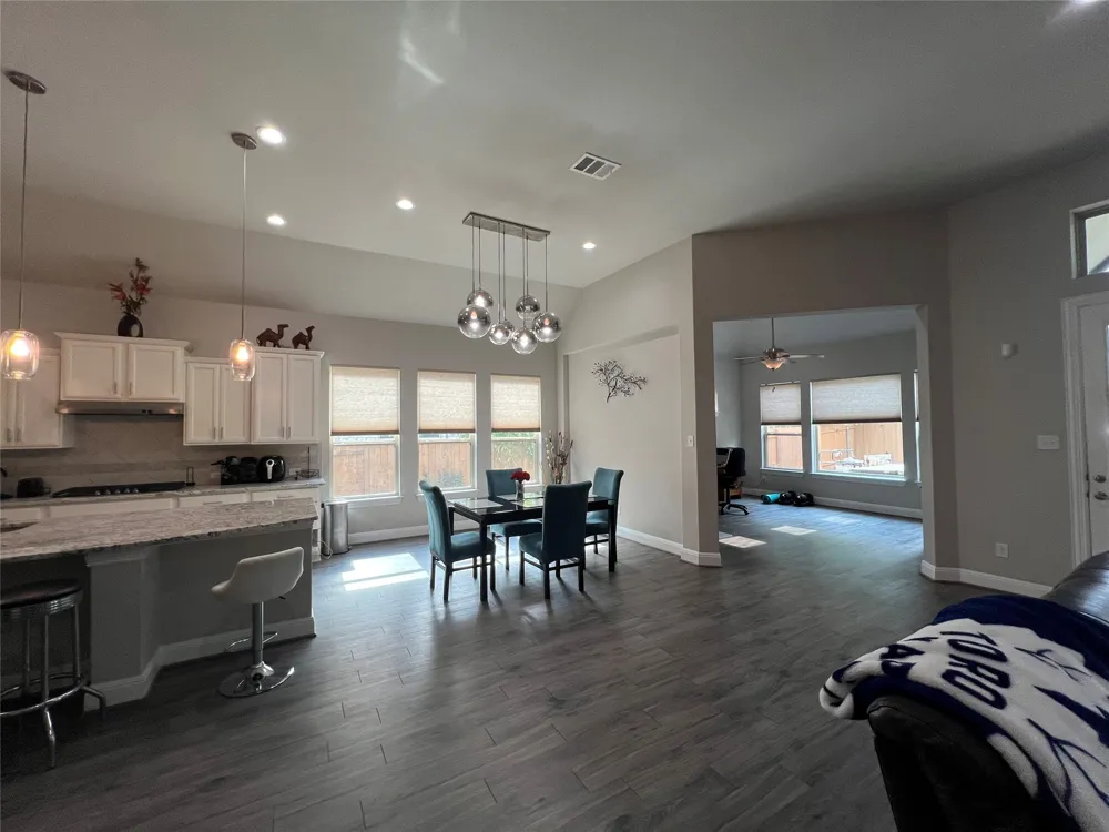 1709 Hollowback Drive Leander, TX 78641