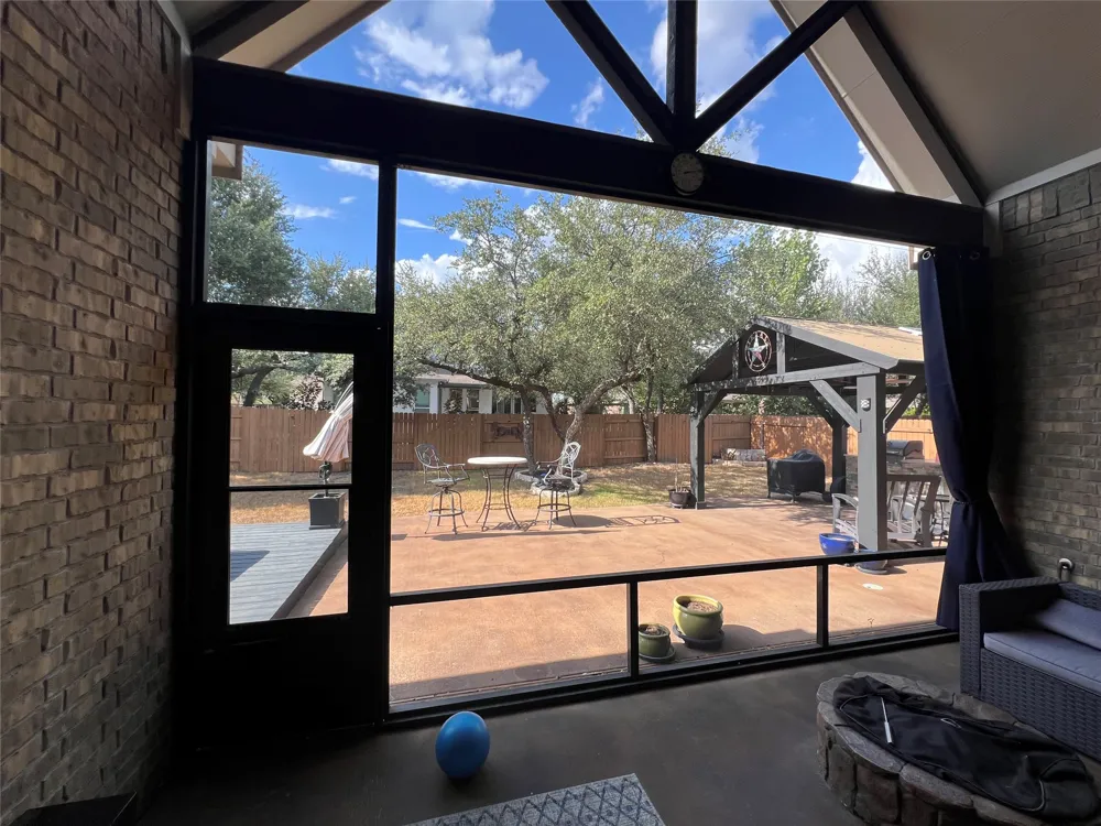 1709 Hollowback Drive Leander, TX 78641