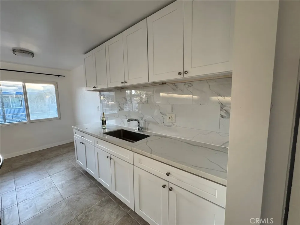 1333 W Walnut Santa Ana, CA 92703