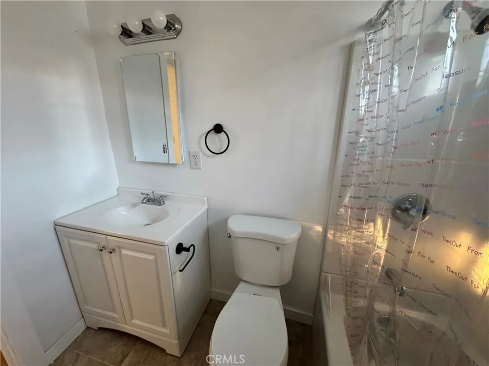 1333 W Walnut Santa Ana, CA 92703