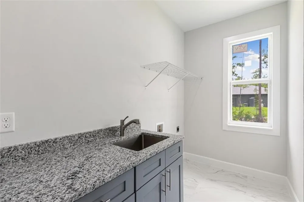 343 Desoto Boulevard Naples, FL 34120