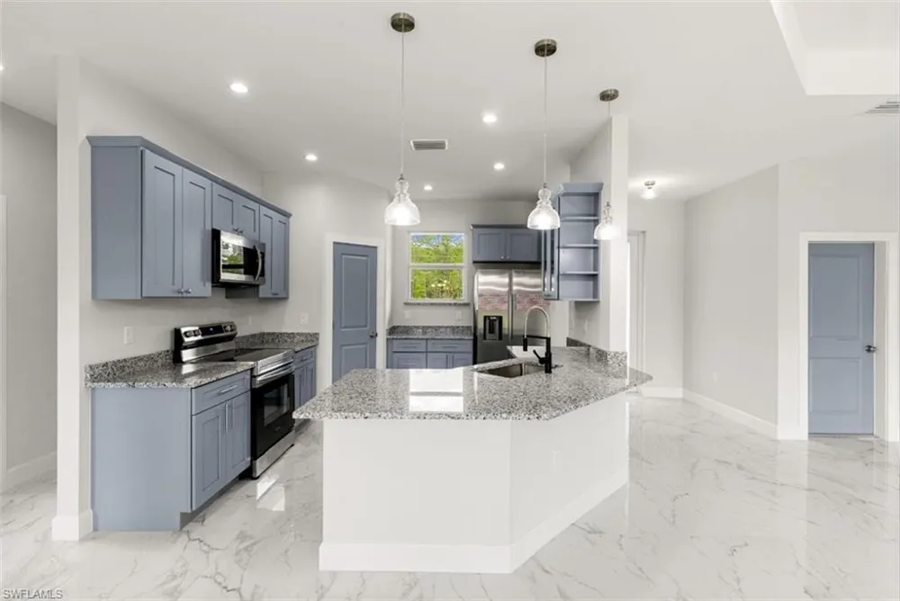 343 Desoto Boulevard Naples, FL 34120