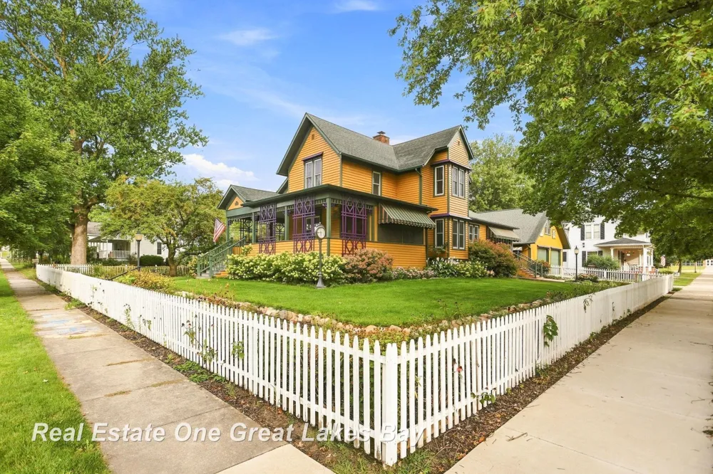 127 E North Street Ithaca City, MI 48847
