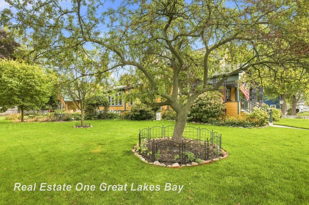127 E North Street Ithaca City, MI 48847