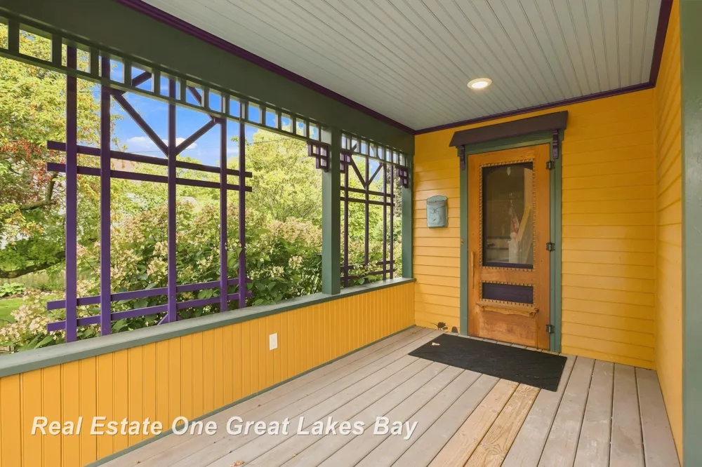 127 E North Street Ithaca City, MI 48847