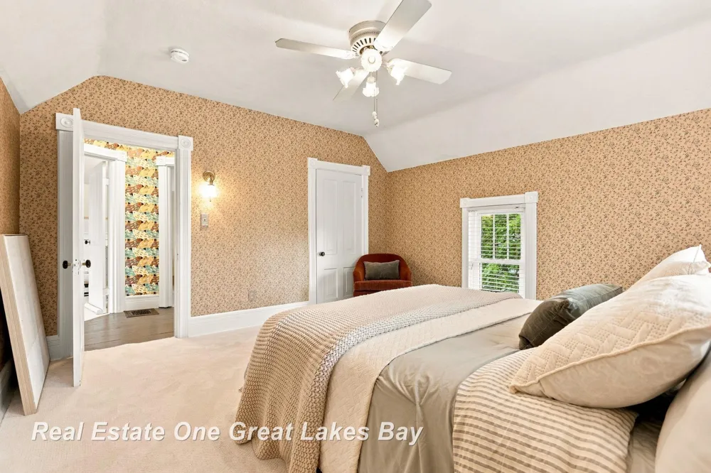 127 E North Street Ithaca City, MI 48847