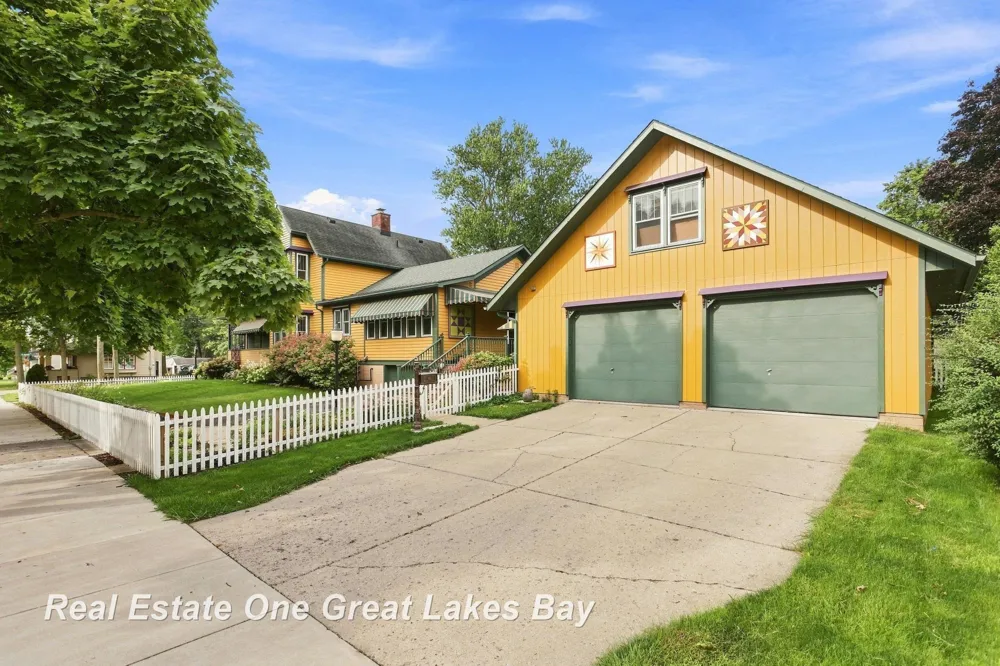 127 E North Street Ithaca City, MI 48847