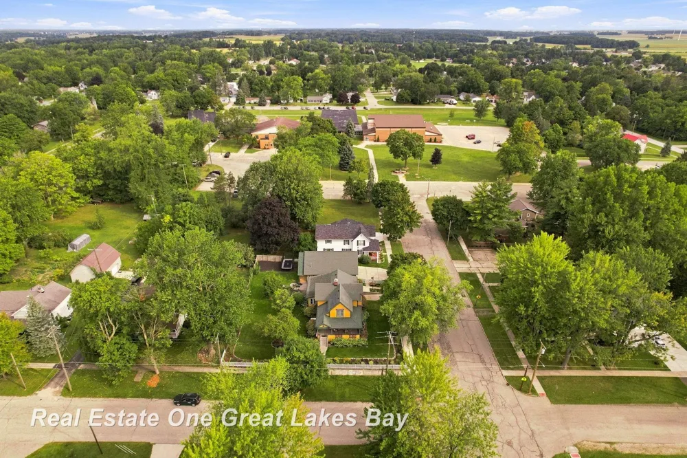 127 E North Street Ithaca City, MI 48847