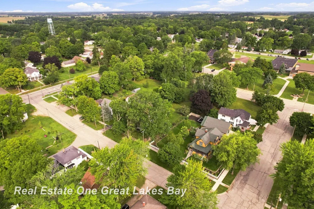 127 E North Street Ithaca City, MI 48847
