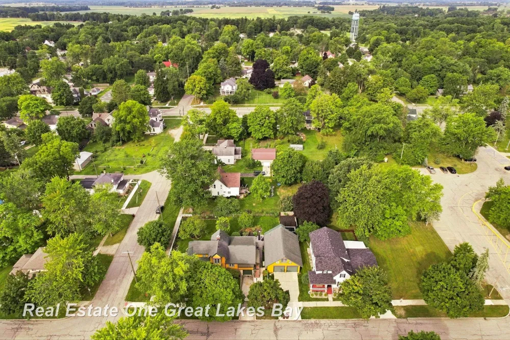 127 E North Street Ithaca City, MI 48847