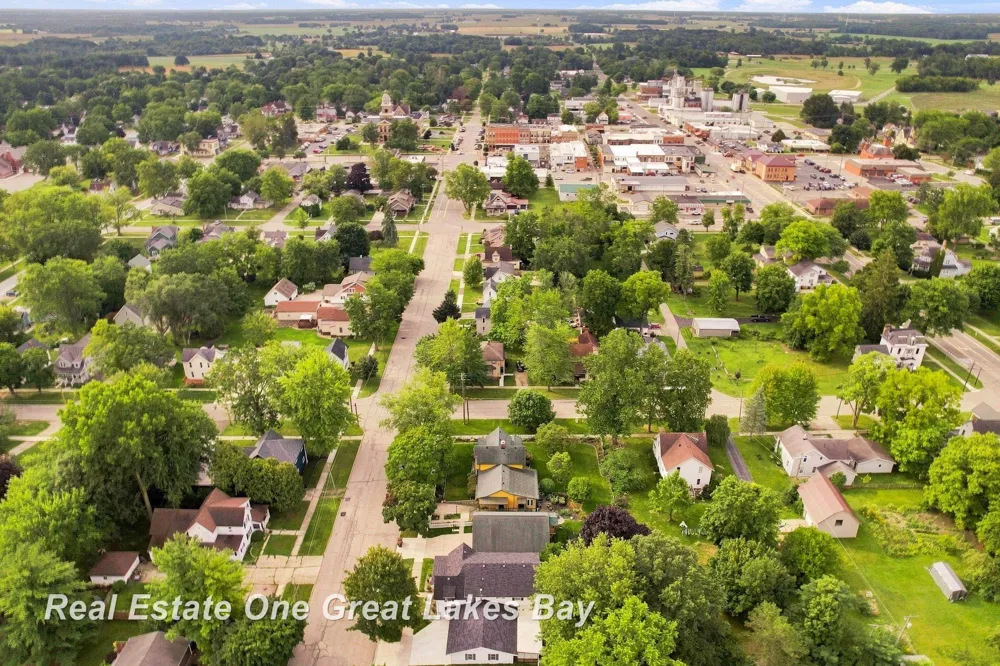 127 E North Street Ithaca City, MI 48847