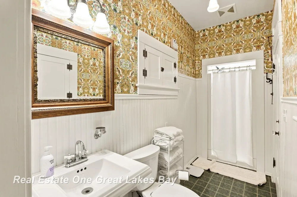 127 E North Street Ithaca City, MI 48847