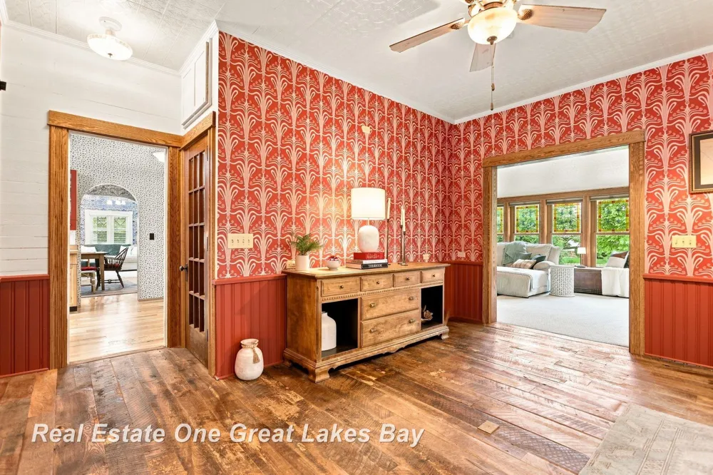 127 E North Street Ithaca City, MI 48847